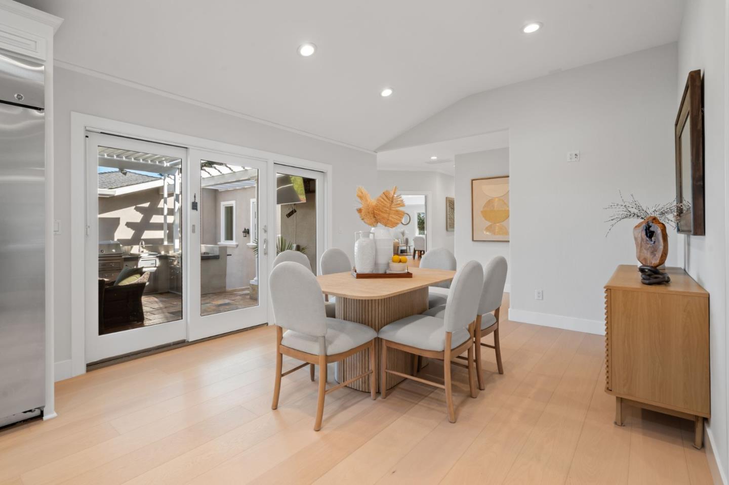 Detail Gallery Image 23 of 73 For 19305 Zinfandel Ct, Saratoga,  CA 95070 - 5 Beds | 5/1 Baths