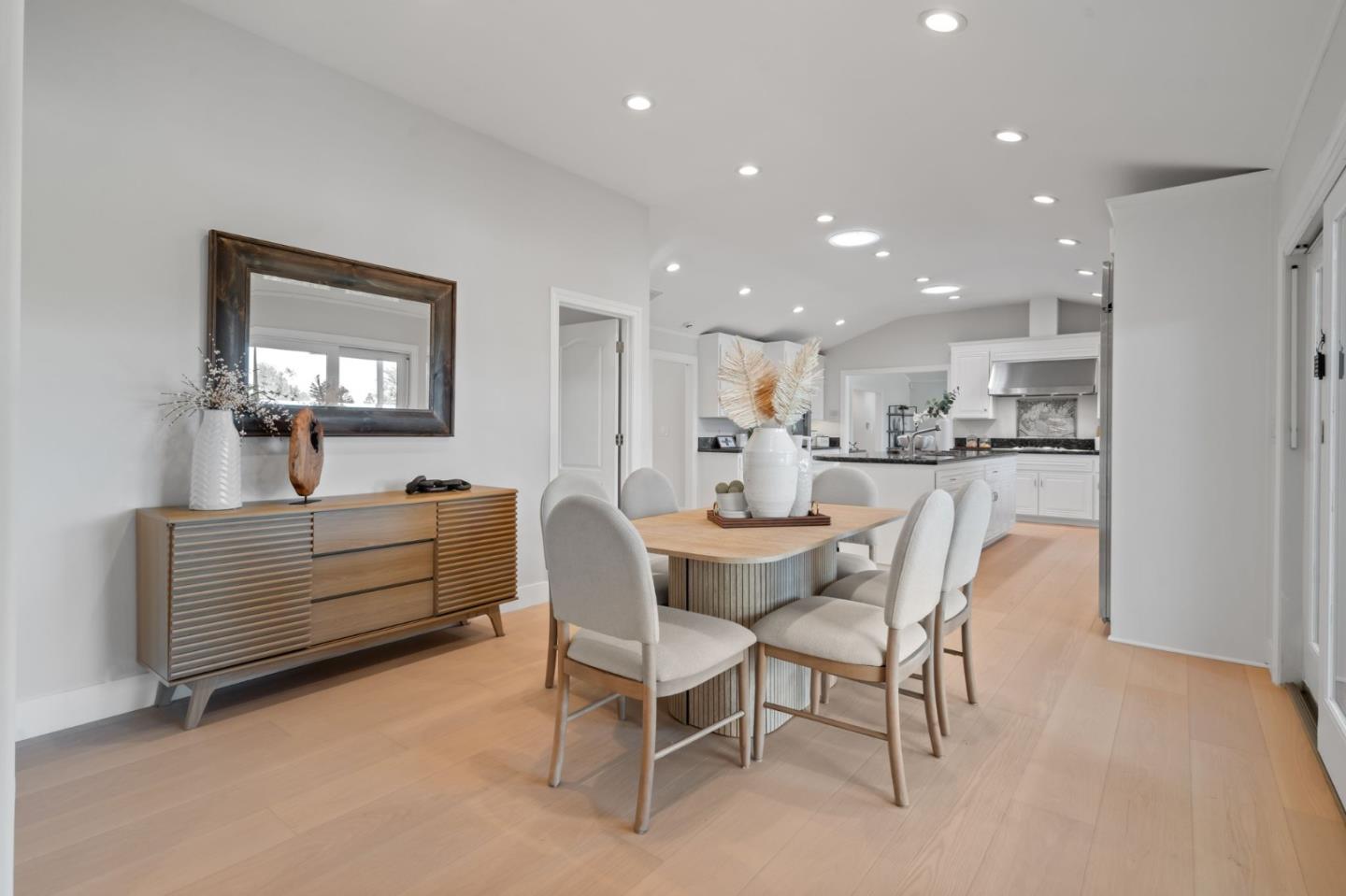 Detail Gallery Image 24 of 73 For 19305 Zinfandel Ct, Saratoga,  CA 95070 - 5 Beds | 5/1 Baths