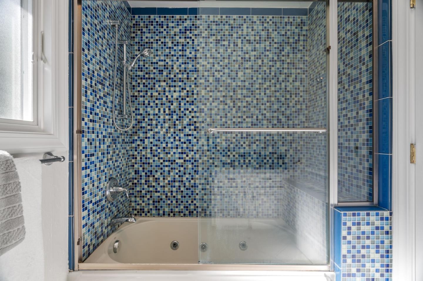 Detail Gallery Image 43 of 73 For 19305 Zinfandel Ct, Saratoga,  CA 95070 - 5 Beds | 5/1 Baths