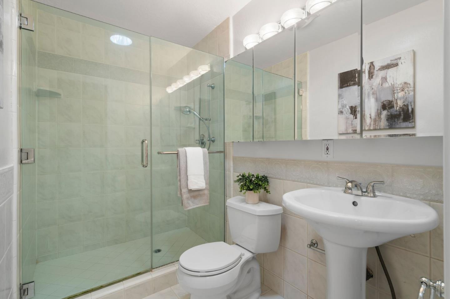 Detail Gallery Image 47 of 73 For 19305 Zinfandel Ct, Saratoga,  CA 95070 - 5 Beds | 5/1 Baths