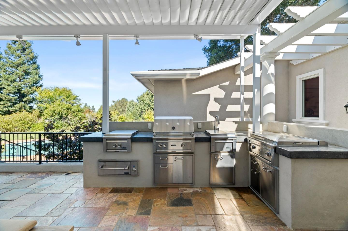 Detail Gallery Image 57 of 73 For 19305 Zinfandel Ct, Saratoga,  CA 95070 - 5 Beds | 5/1 Baths