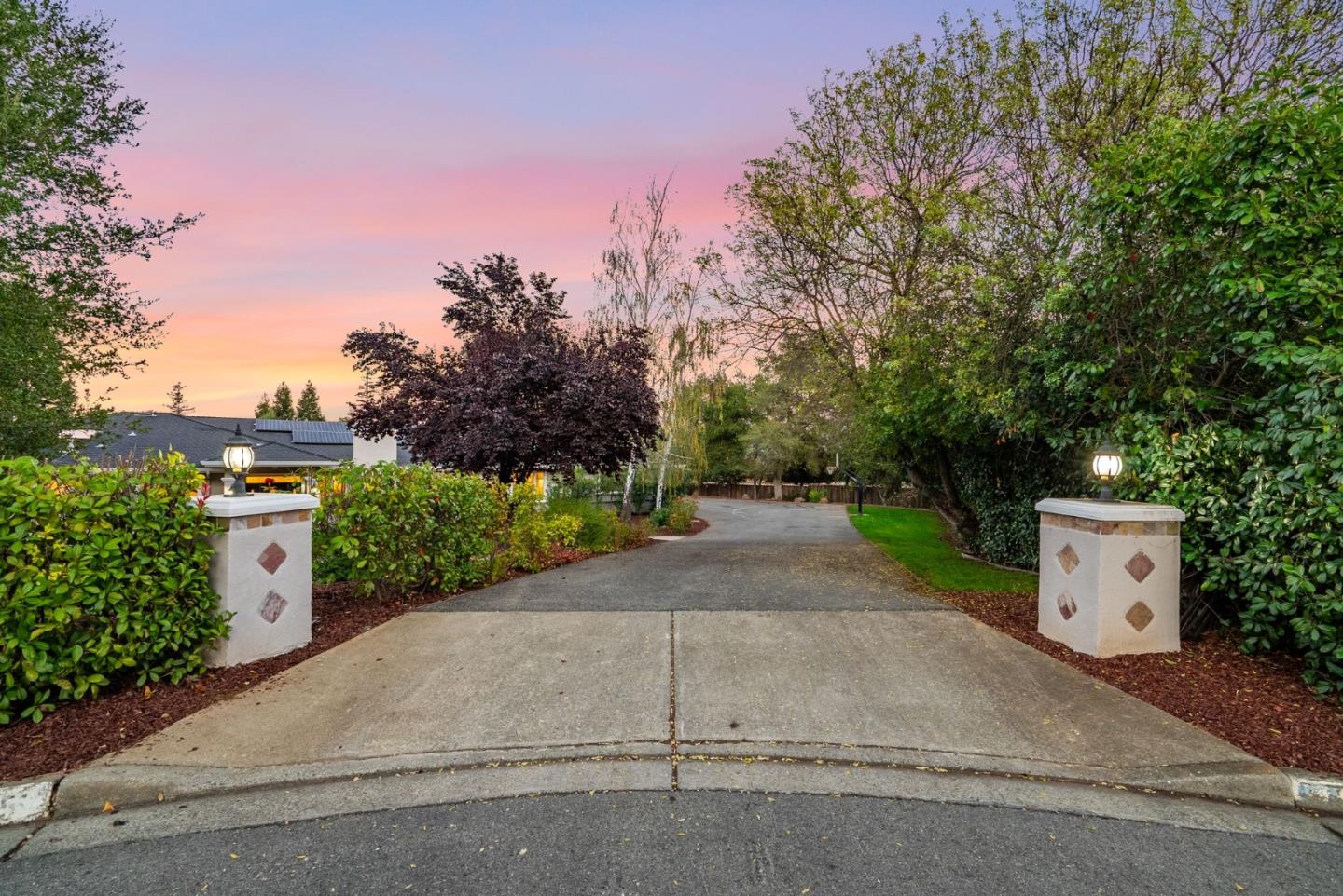 Detail Gallery Image 6 of 73 For 19305 Zinfandel Ct, Saratoga,  CA 95070 - 5 Beds | 5/1 Baths