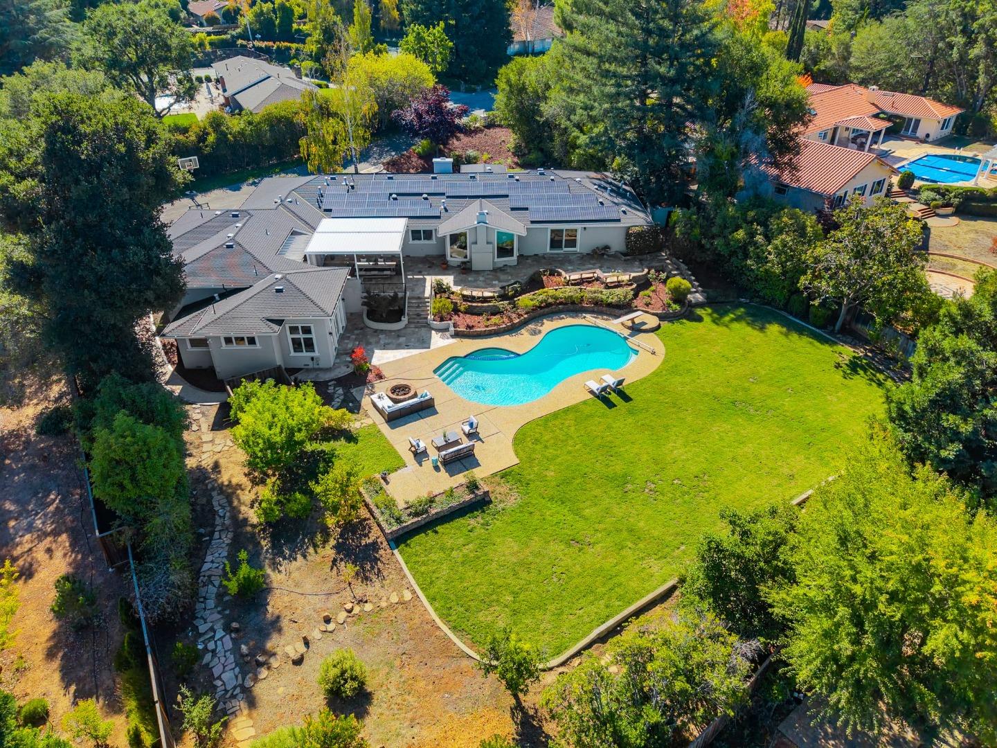 Detail Gallery Image 62 of 73 For 19305 Zinfandel Ct, Saratoga,  CA 95070 - 5 Beds | 5/1 Baths