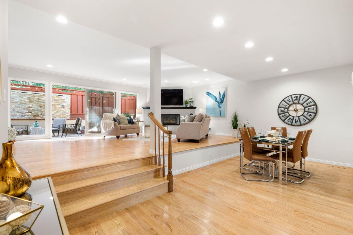 Detail Gallery Image 9 of 33 For 18400 Overlook Rd #56,  Los Gatos,  CA 95030 - 3 Beds | 2/1 Baths