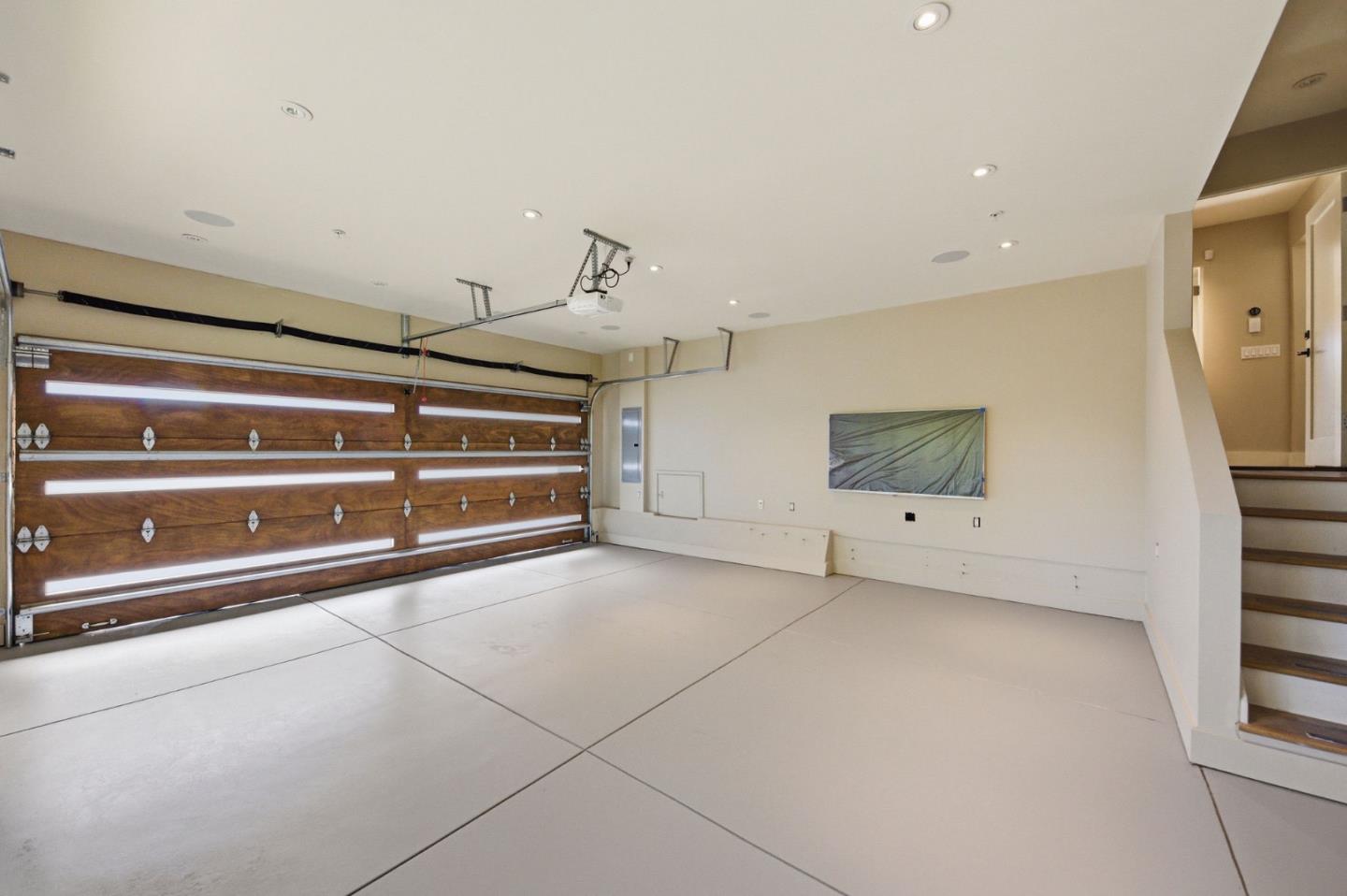 Detail Gallery Image 102 of 150 For 1485 Oak Rim Dr, Hillsborough,  CA 94010 - 5 Beds | 5/1 Baths