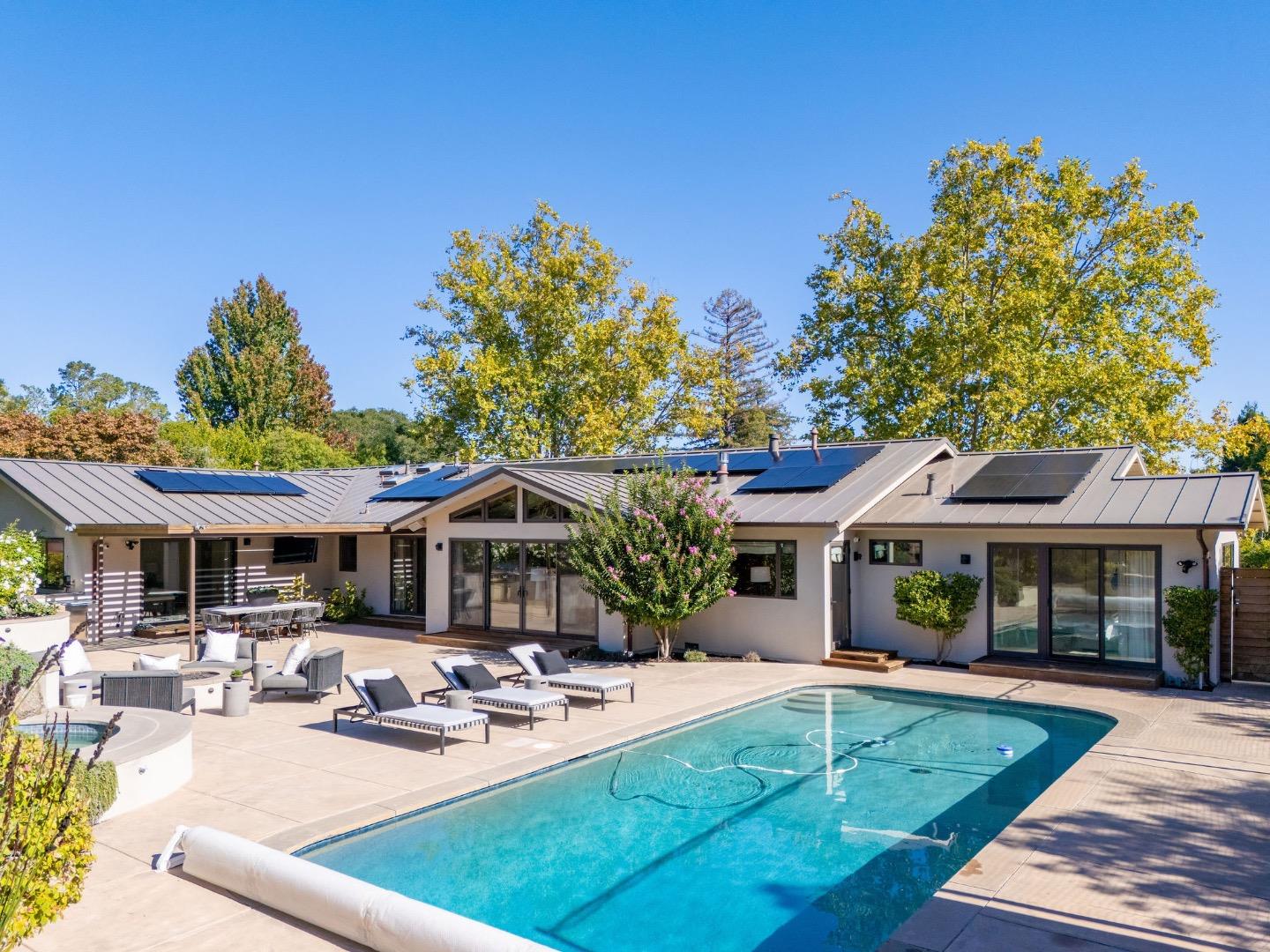 Detail Gallery Image 107 of 150 For 1485 Oak Rim Dr, Hillsborough,  CA 94010 - 5 Beds | 5/1 Baths