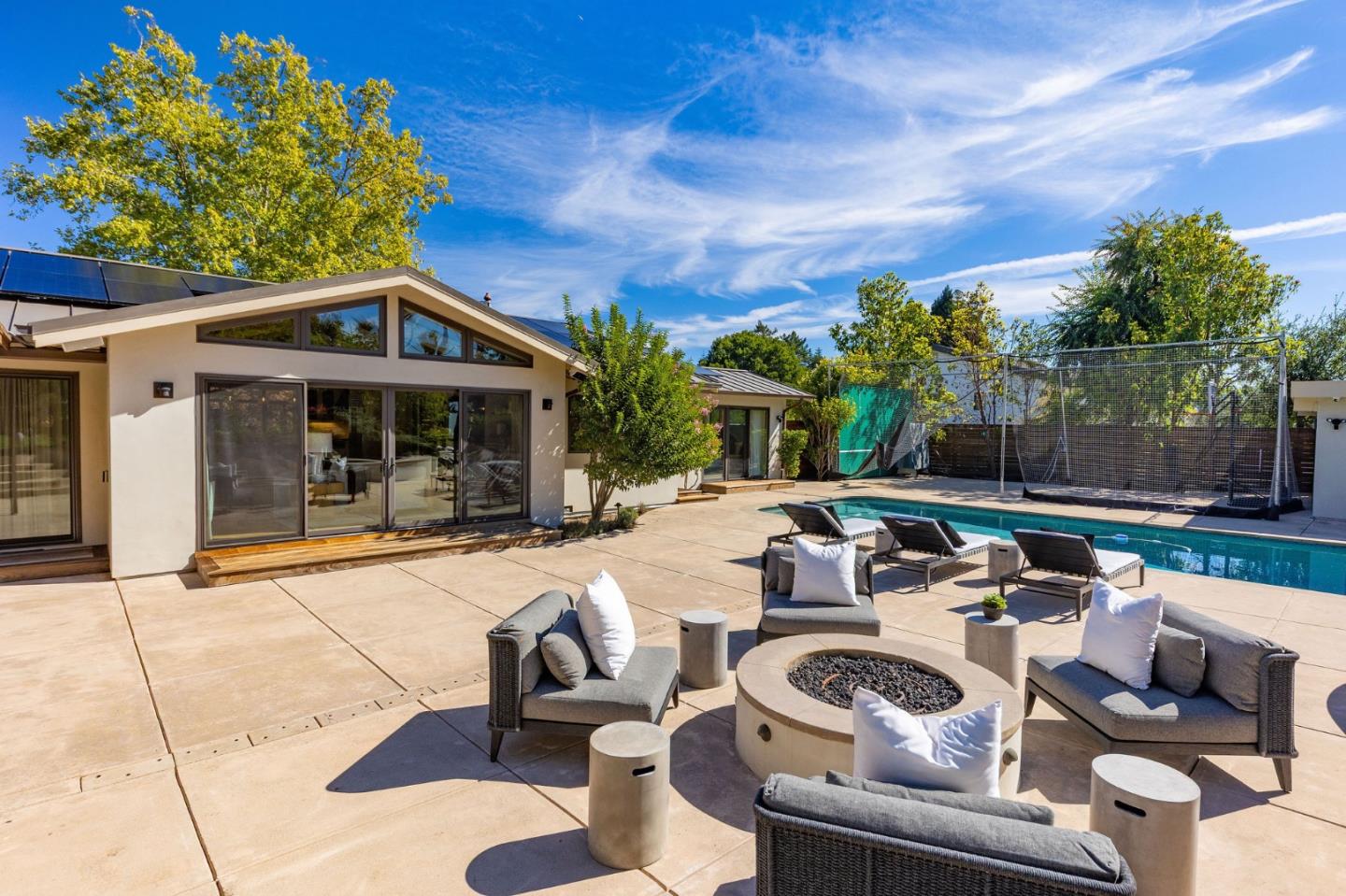 Detail Gallery Image 124 of 150 For 1485 Oak Rim Dr, Hillsborough,  CA 94010 - 5 Beds | 5/1 Baths