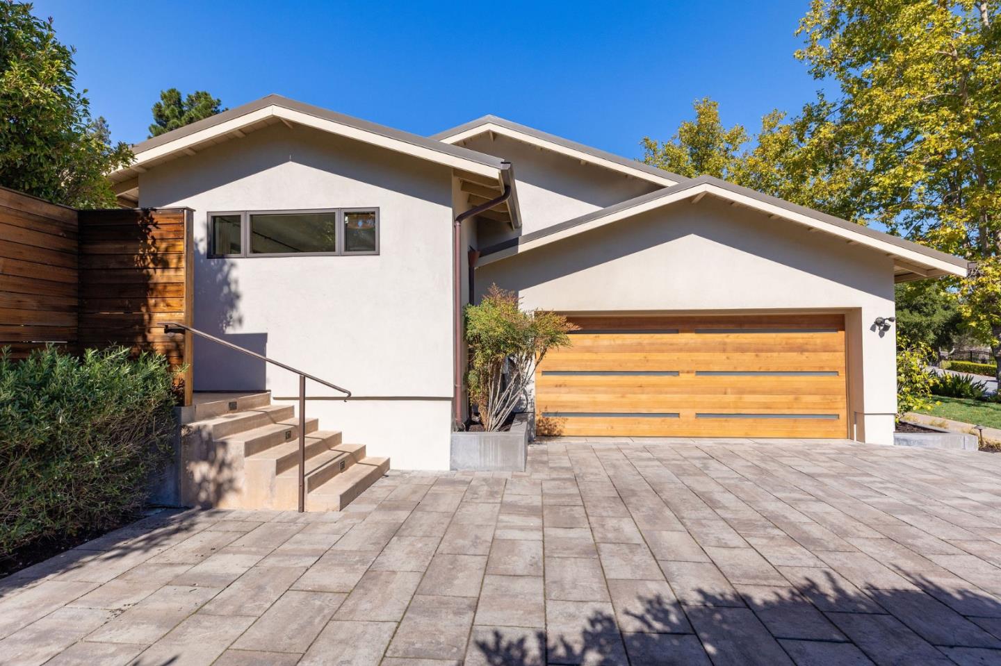 Detail Gallery Image 16 of 150 For 1485 Oak Rim Dr, Hillsborough,  CA 94010 - 5 Beds | 5/1 Baths