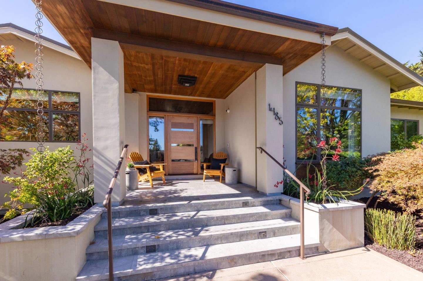 Detail Gallery Image 25 of 150 For 1485 Oak Rim Dr, Hillsborough,  CA 94010 - 5 Beds | 5/1 Baths