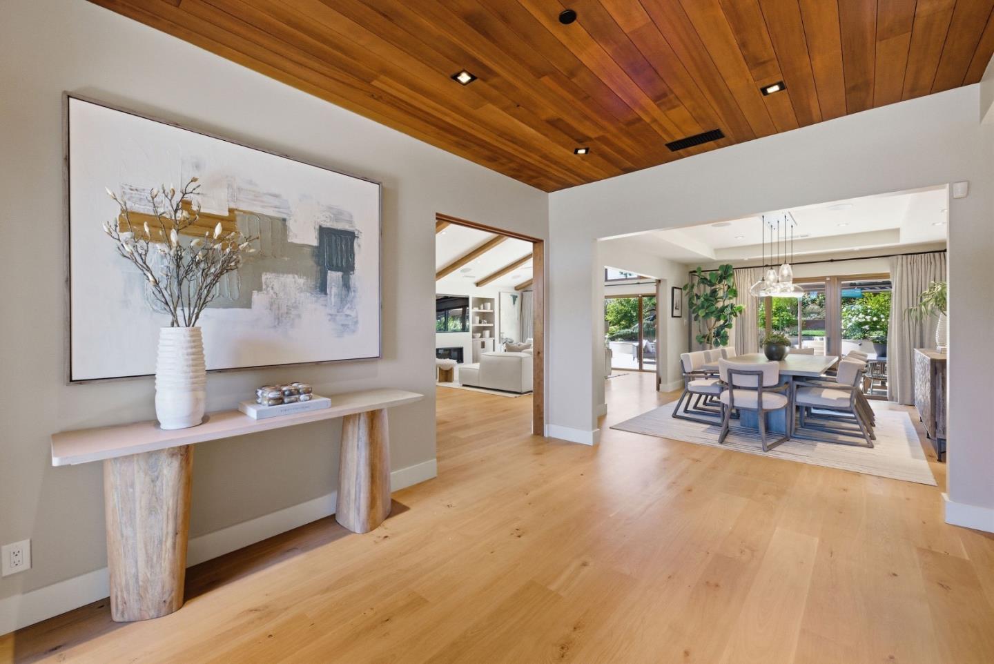 Detail Gallery Image 27 of 150 For 1485 Oak Rim Dr, Hillsborough,  CA 94010 - 5 Beds | 5/1 Baths