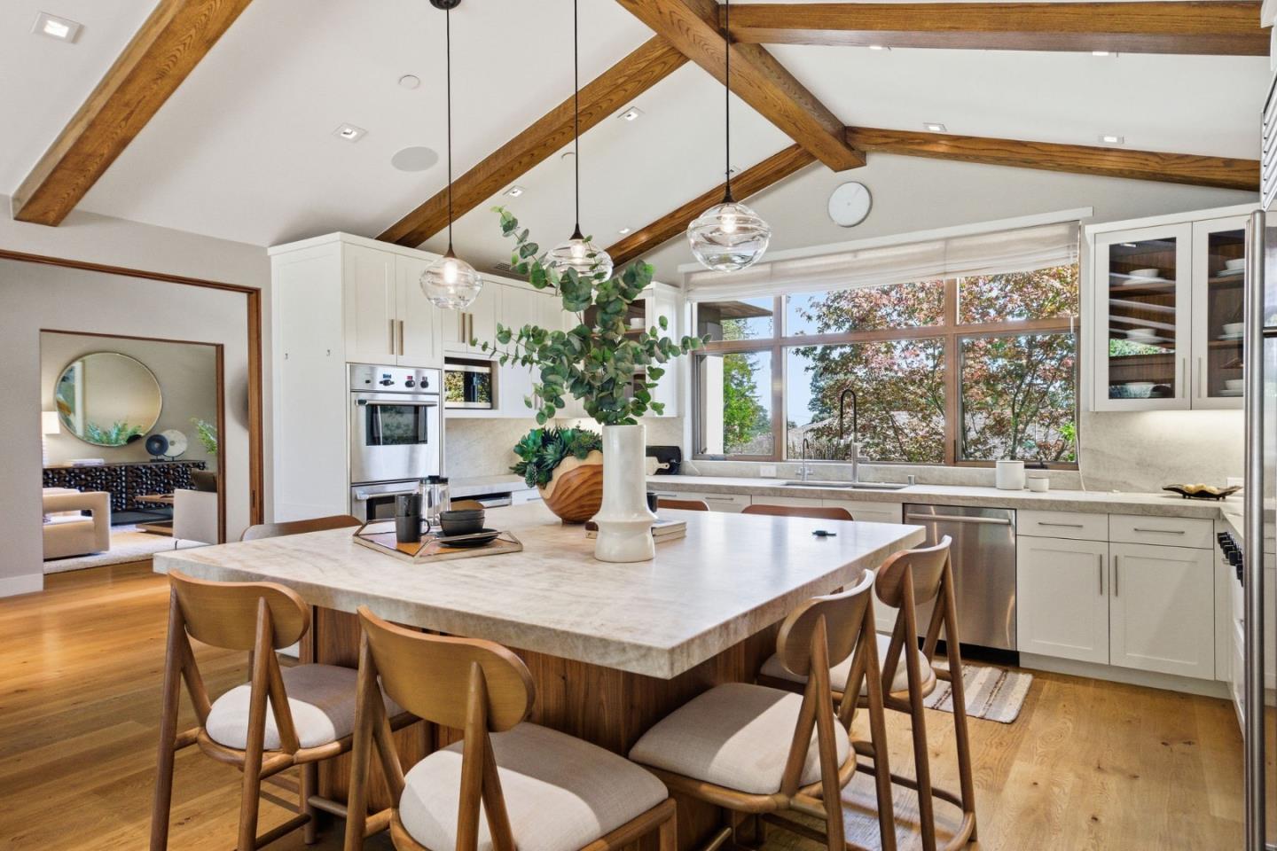 Detail Gallery Image 28 of 150 For 1485 Oak Rim Dr, Hillsborough,  CA 94010 - 5 Beds | 5/1 Baths