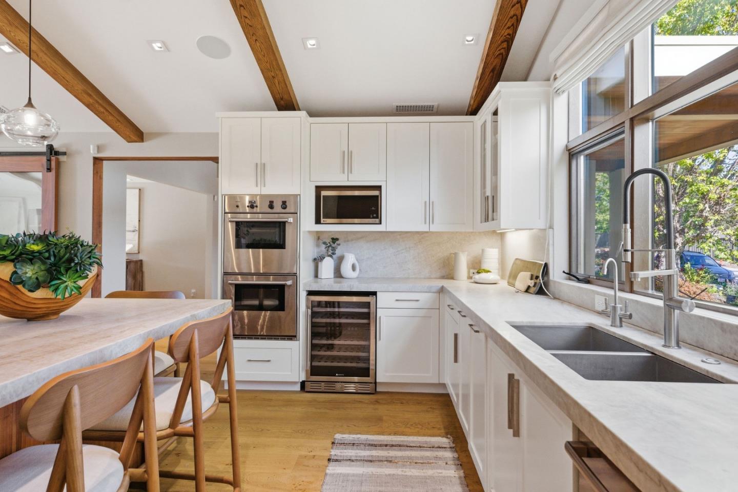 Detail Gallery Image 33 of 150 For 1485 Oak Rim Dr, Hillsborough,  CA 94010 - 5 Beds | 5/1 Baths