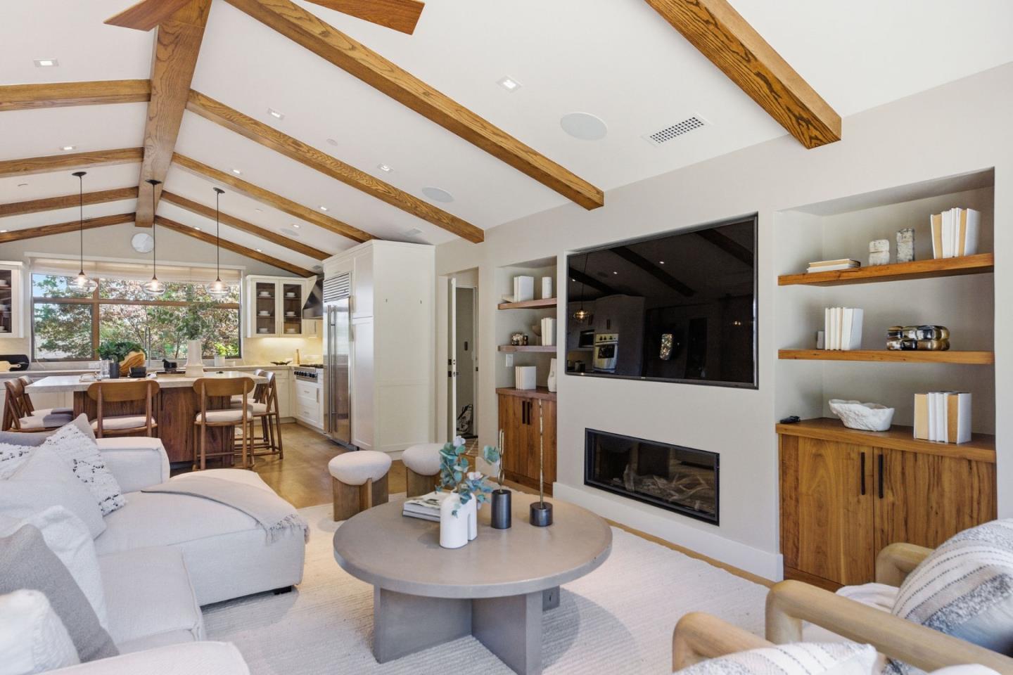 Detail Gallery Image 38 of 150 For 1485 Oak Rim Dr, Hillsborough,  CA 94010 - 5 Beds | 5/1 Baths