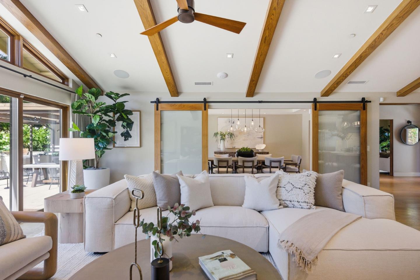 Detail Gallery Image 40 of 150 For 1485 Oak Rim Dr, Hillsborough,  CA 94010 - 5 Beds | 5/1 Baths