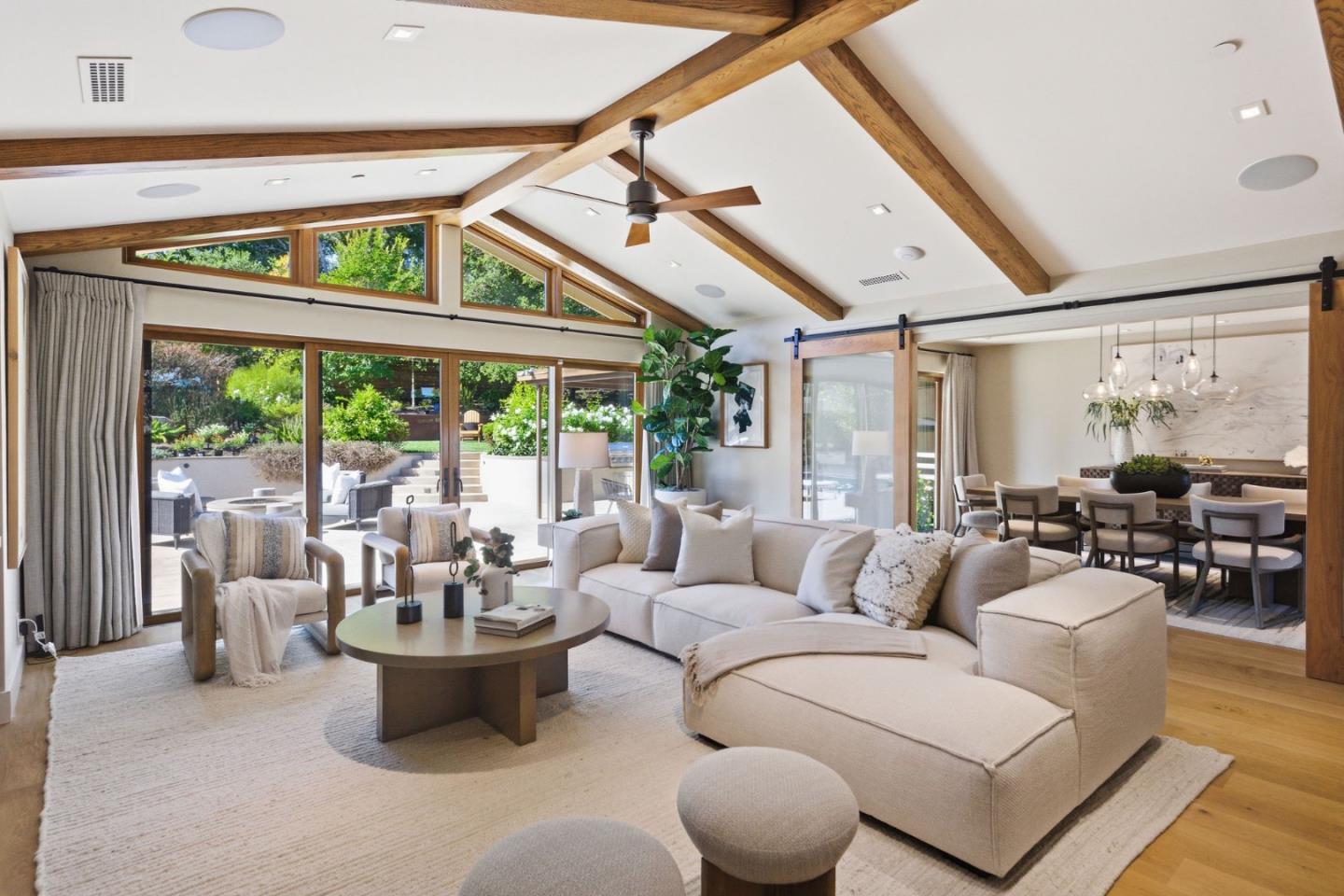 Detail Gallery Image 41 of 150 For 1485 Oak Rim Dr, Hillsborough,  CA 94010 - 5 Beds | 5/1 Baths