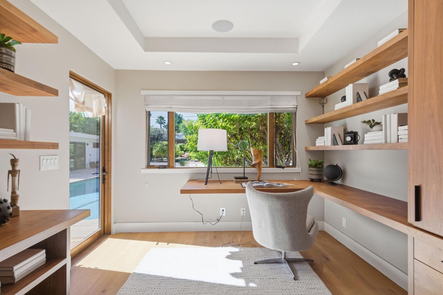 Detail Gallery Image 50 of 150 For 1485 Oak Rim Dr, Hillsborough,  CA 94010 - 5 Beds | 5/1 Baths