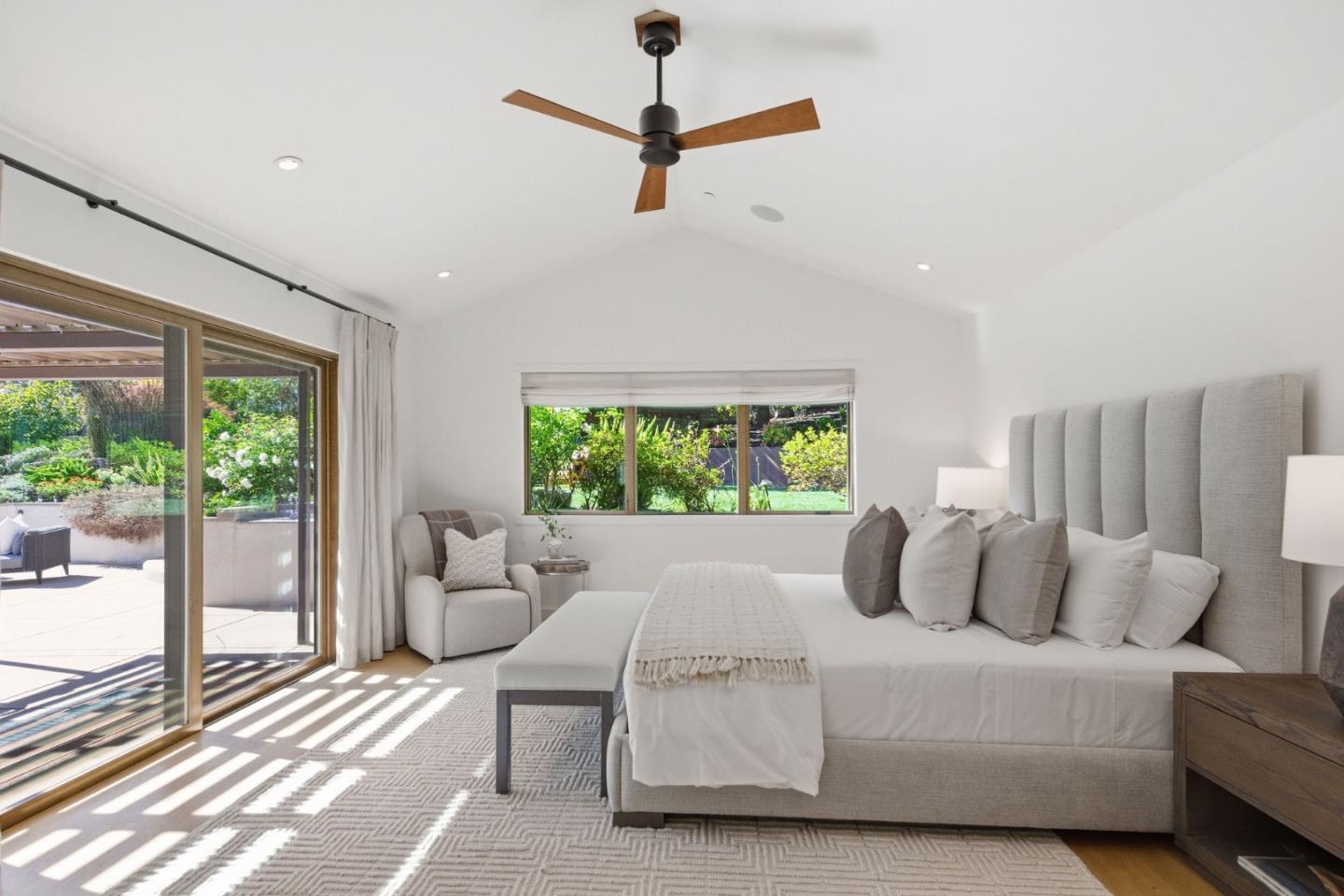 Detail Gallery Image 73 of 150 For 1485 Oak Rim Dr, Hillsborough,  CA 94010 - 5 Beds | 5/1 Baths