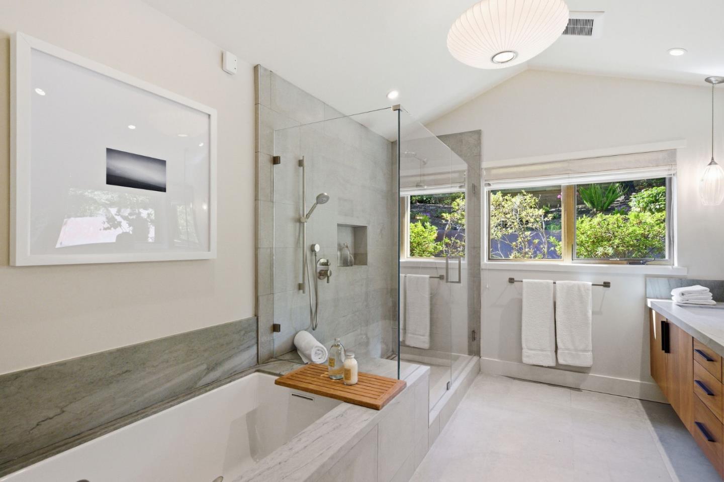 Detail Gallery Image 78 of 150 For 1485 Oak Rim Dr, Hillsborough,  CA 94010 - 5 Beds | 5/1 Baths