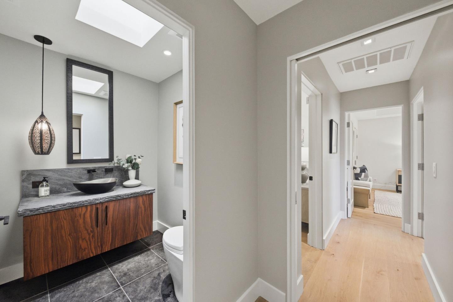 Detail Gallery Image 81 of 150 For 1485 Oak Rim Dr, Hillsborough,  CA 94010 - 5 Beds | 5/1 Baths