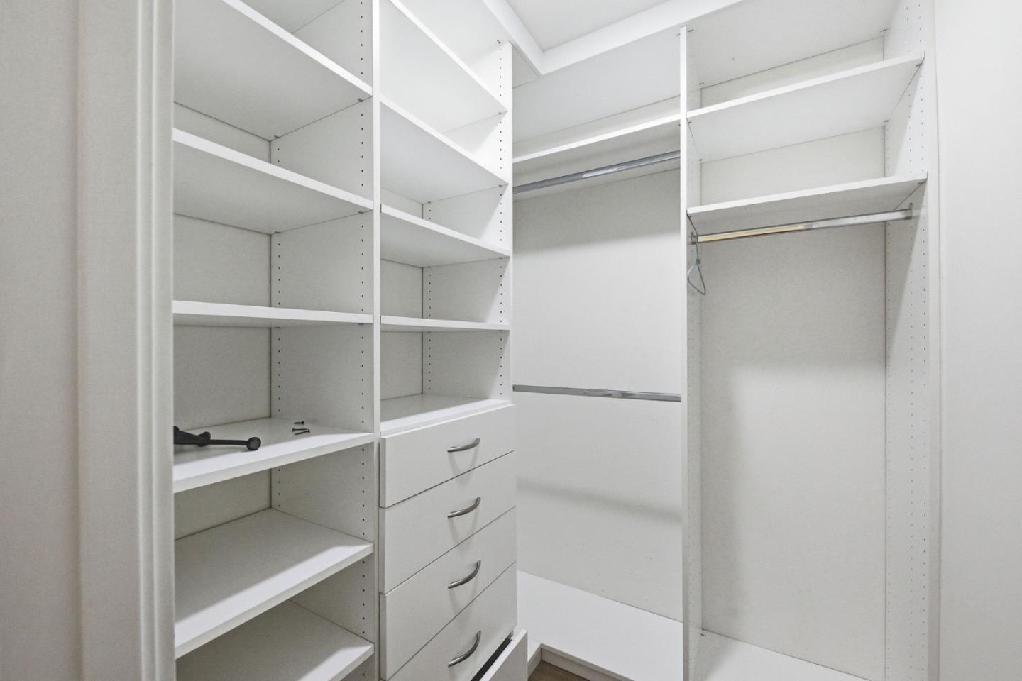 Detail Gallery Image 86 of 150 For 1485 Oak Rim Dr, Hillsborough,  CA 94010 - 5 Beds | 5/1 Baths