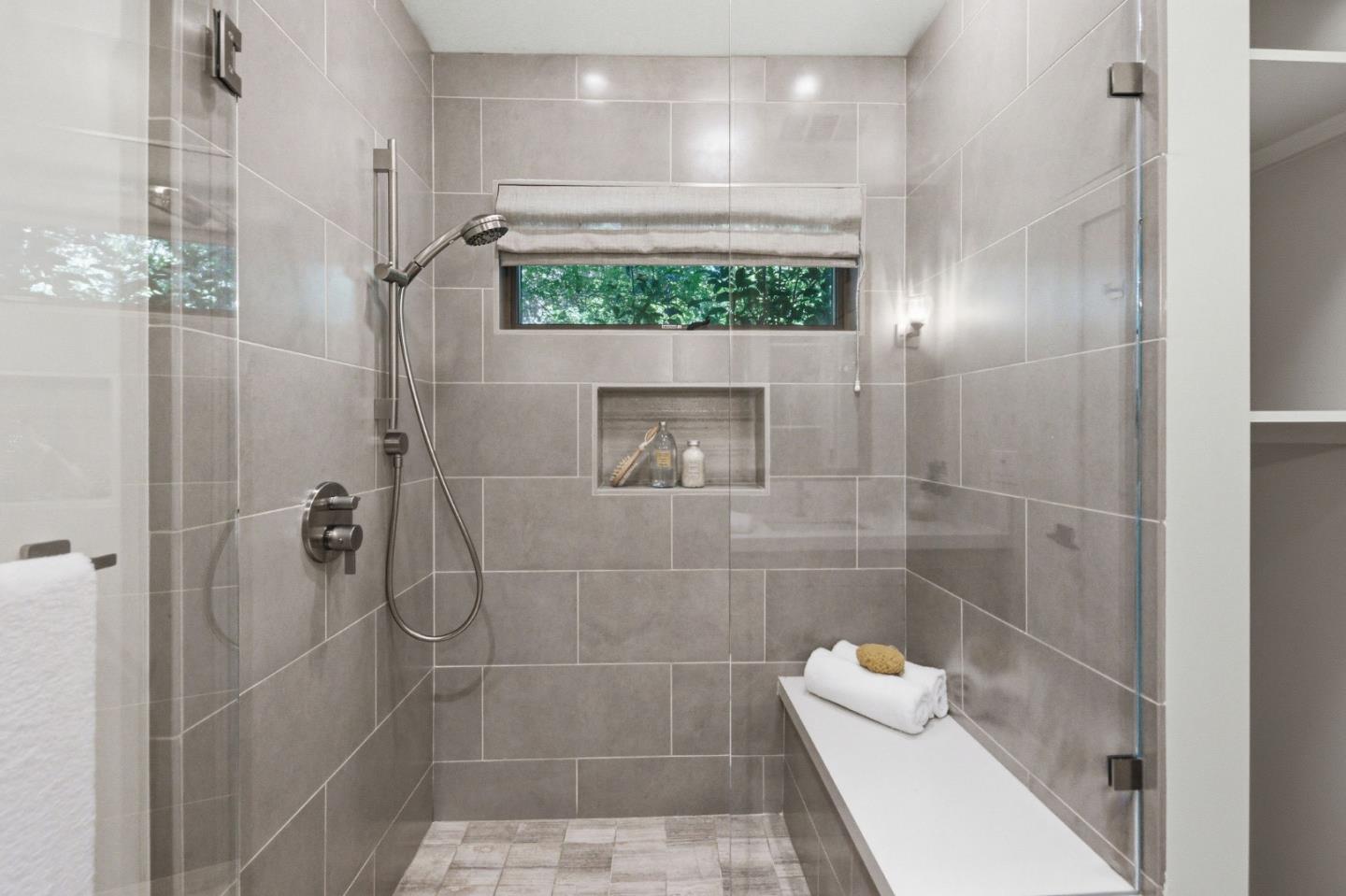 Detail Gallery Image 88 of 150 For 1485 Oak Rim Dr, Hillsborough,  CA 94010 - 5 Beds | 5/1 Baths