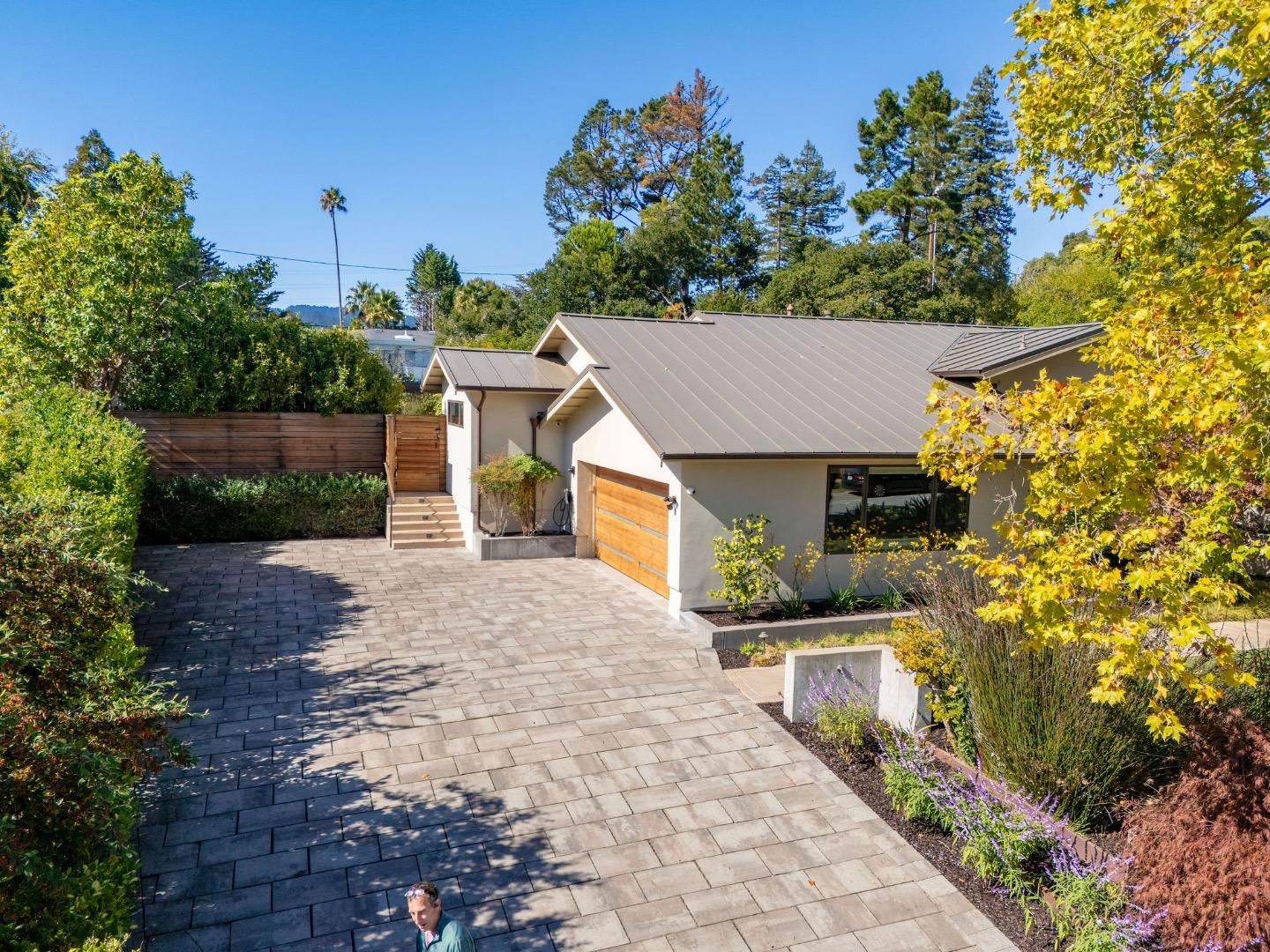 Detail Gallery Image 9 of 150 For 1485 Oak Rim Dr, Hillsborough,  CA 94010 - 5 Beds | 5/1 Baths