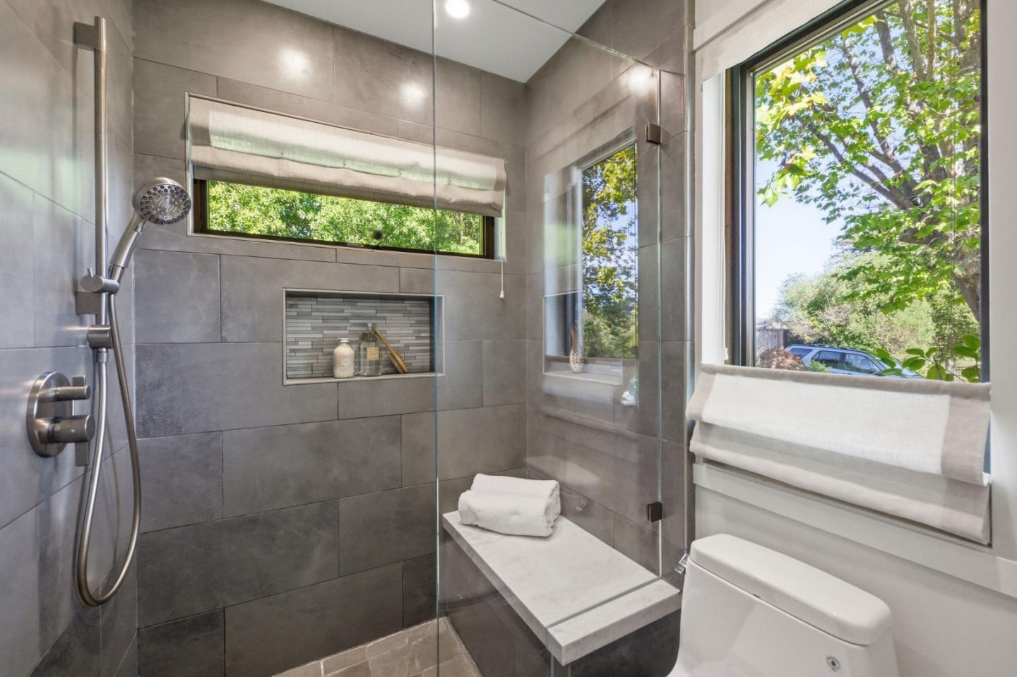 Detail Gallery Image 97 of 150 For 1485 Oak Rim Dr, Hillsborough,  CA 94010 - 5 Beds | 5/1 Baths