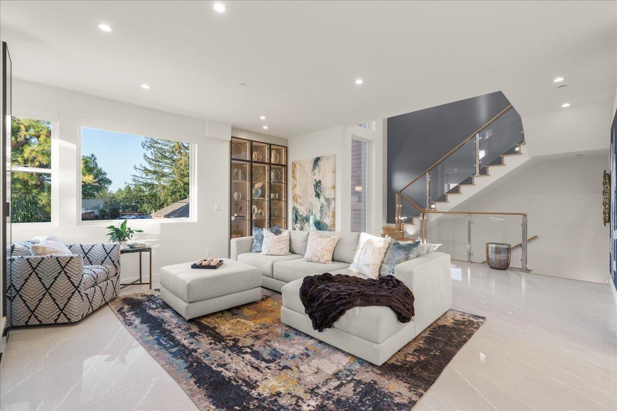 Detail Gallery Image 16 of 61 For 22540 Stevens Creek Blvd, Cupertino,  CA 95014 - 4 Beds | 4 Baths