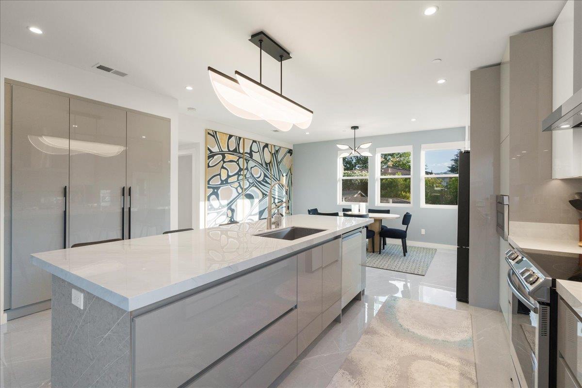 Detail Gallery Image 20 of 61 For 22540 Stevens Creek Blvd, Cupertino,  CA 95014 - 4 Beds | 4 Baths