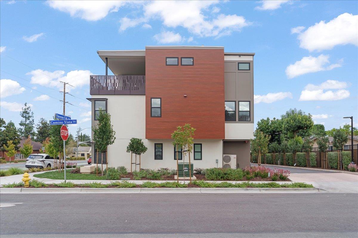 Detail Gallery Image 48 of 61 For 22540 Stevens Creek Blvd, Cupertino,  CA 95014 - 4 Beds | 4 Baths