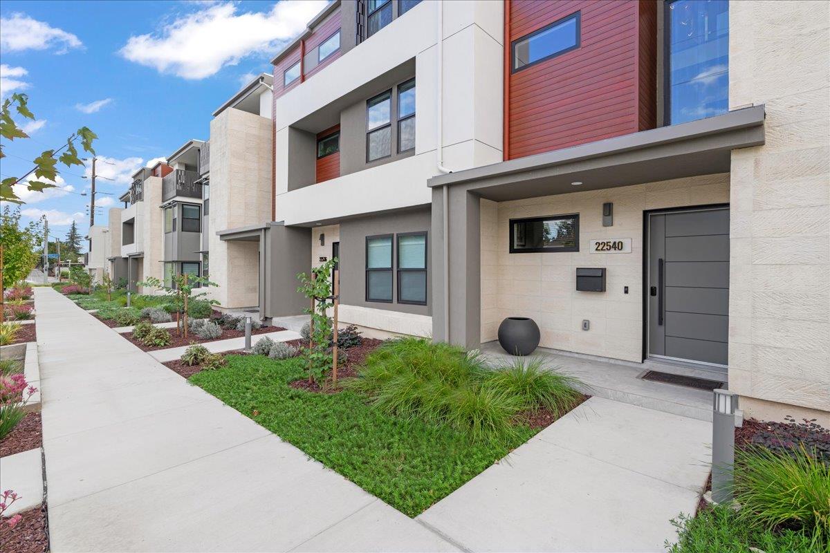 Detail Gallery Image 50 of 61 For 22540 Stevens Creek Blvd, Cupertino,  CA 95014 - 4 Beds | 4 Baths