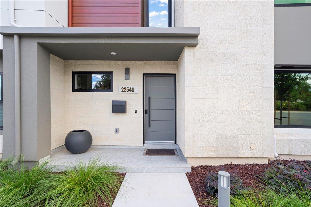 Detail Gallery Image 51 of 61 For 22540 Stevens Creek Blvd, Cupertino,  CA 95014 - 4 Beds | 4 Baths