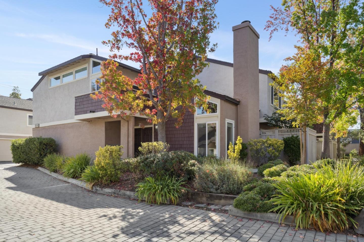 Detail Gallery Image 2 of 28 For 1901 La Corona Ct, Los Gatos,  CA 95032 - 3 Beds | 2/1 Baths