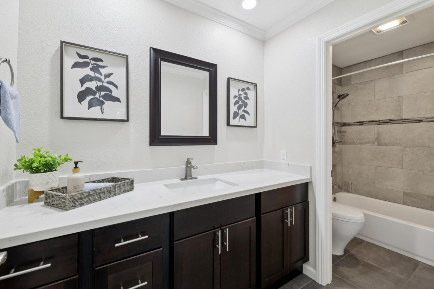 Detail Gallery Image 20 of 28 For 1901 La Corona Ct, Los Gatos,  CA 95032 - 3 Beds | 2/1 Baths