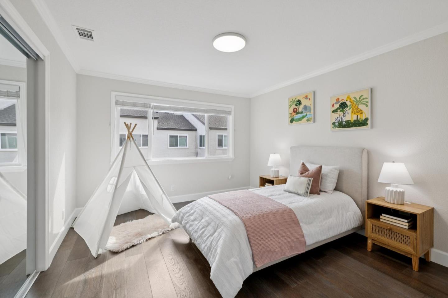 Detail Gallery Image 22 of 28 For 1901 La Corona Ct, Los Gatos,  CA 95032 - 3 Beds | 2/1 Baths