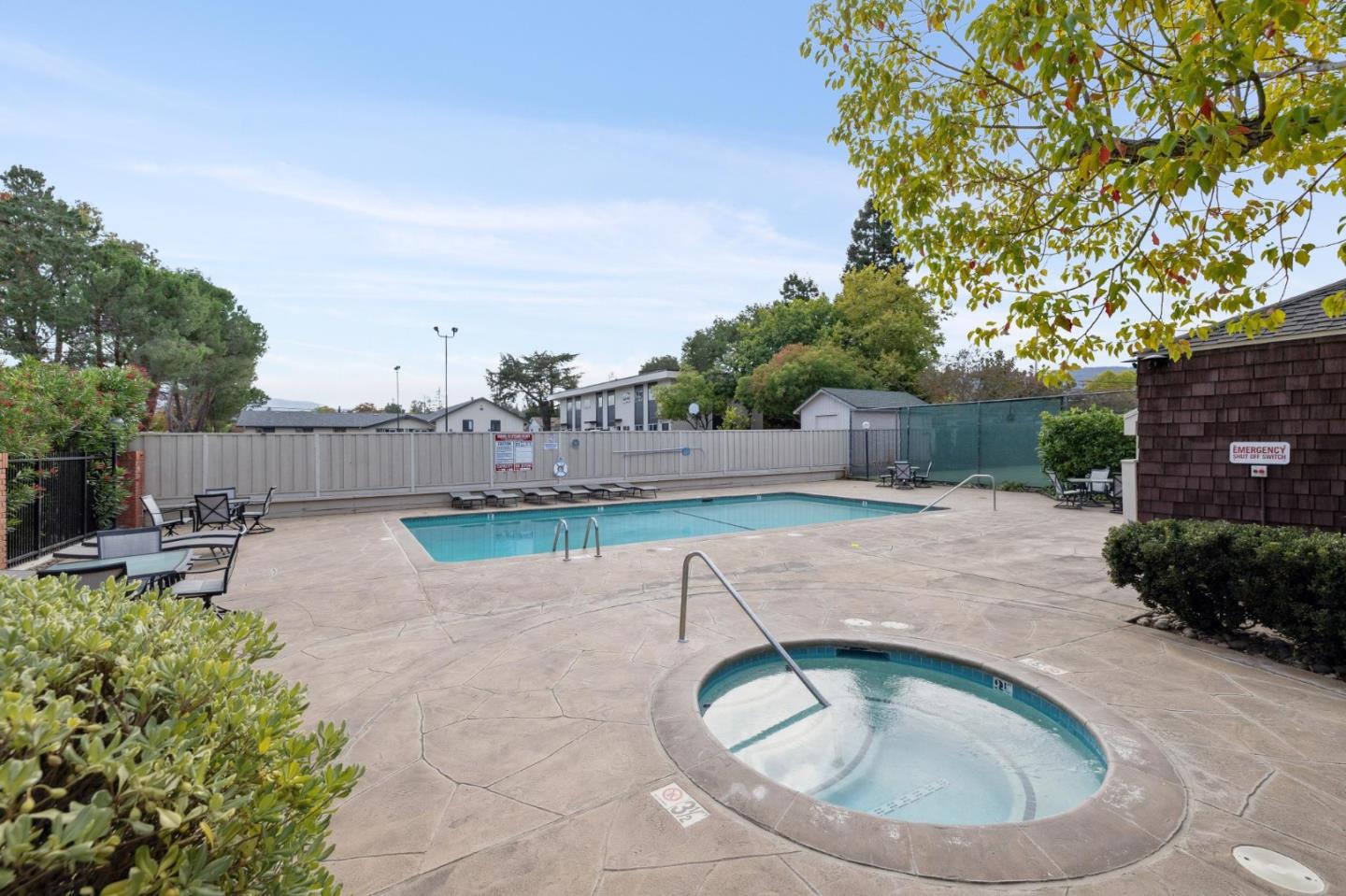 Detail Gallery Image 26 of 28 For 1901 La Corona Ct, Los Gatos,  CA 95032 - 3 Beds | 2/1 Baths