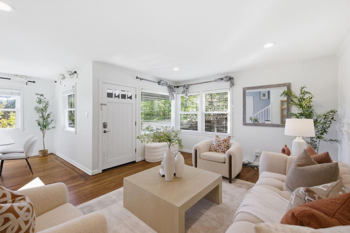 Detail Gallery Image 12 of 80 For 108 Beverly Dr, San Carlos,  CA 94070 - 3 Beds | 2 Baths