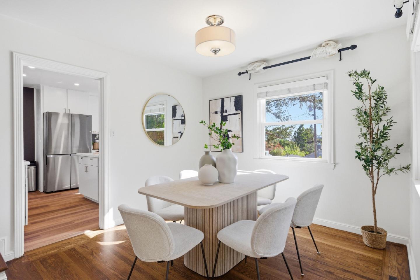 Detail Gallery Image 18 of 80 For 108 Beverly Dr, San Carlos,  CA 94070 - 3 Beds | 2 Baths