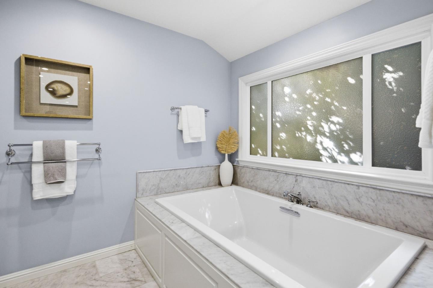 Detail Gallery Image 34 of 80 For 108 Beverly Dr, San Carlos,  CA 94070 - 3 Beds | 2 Baths