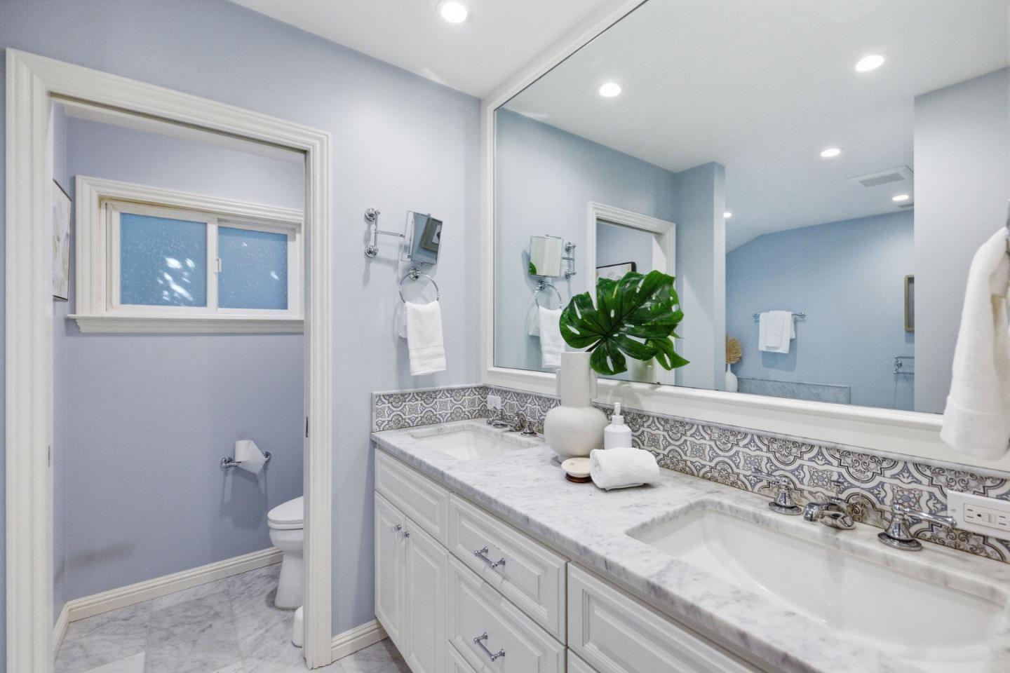 Detail Gallery Image 35 of 80 For 108 Beverly Dr, San Carlos,  CA 94070 - 3 Beds | 2 Baths