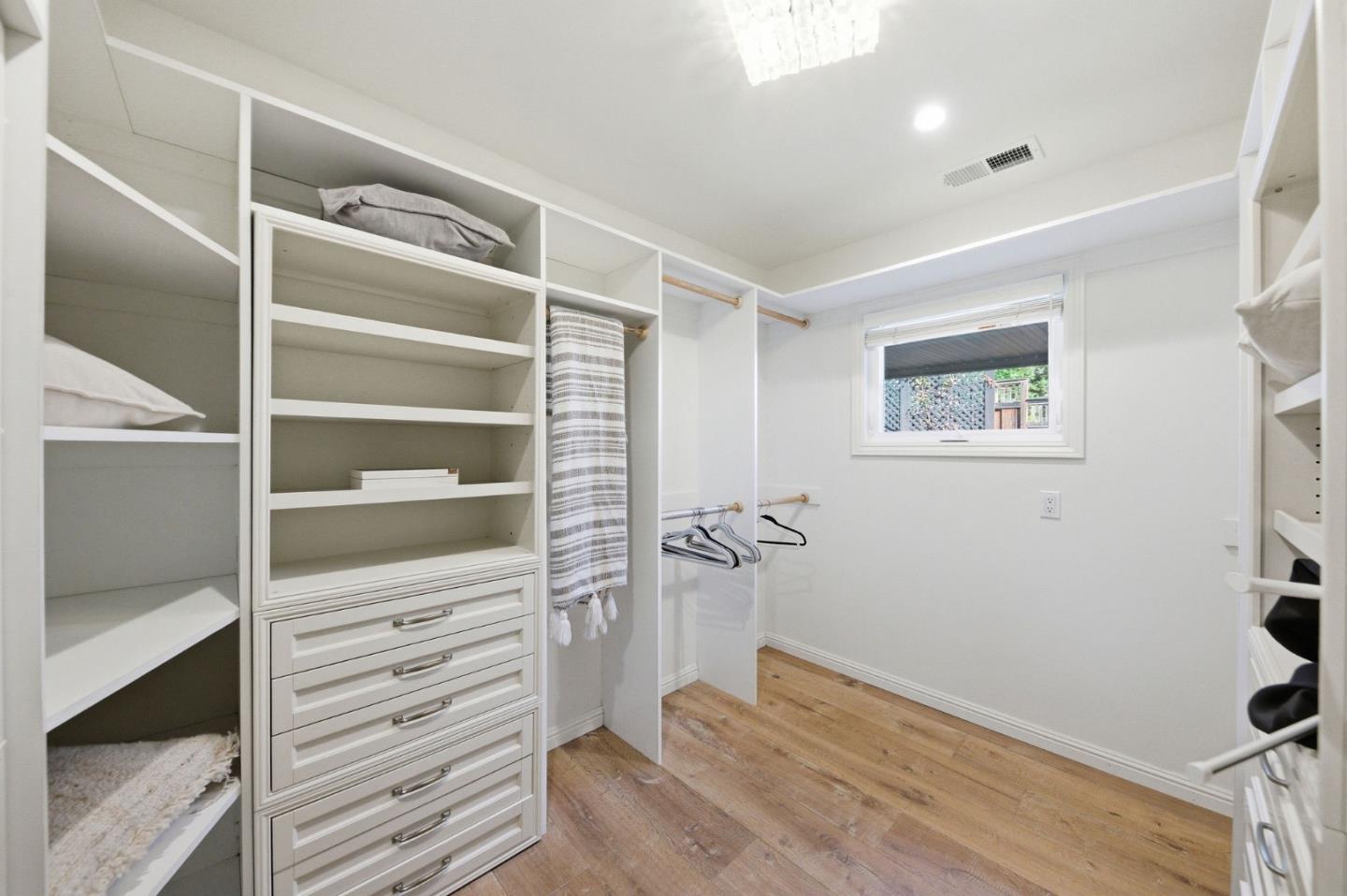 Detail Gallery Image 39 of 80 For 108 Beverly Dr, San Carlos,  CA 94070 - 3 Beds | 2 Baths