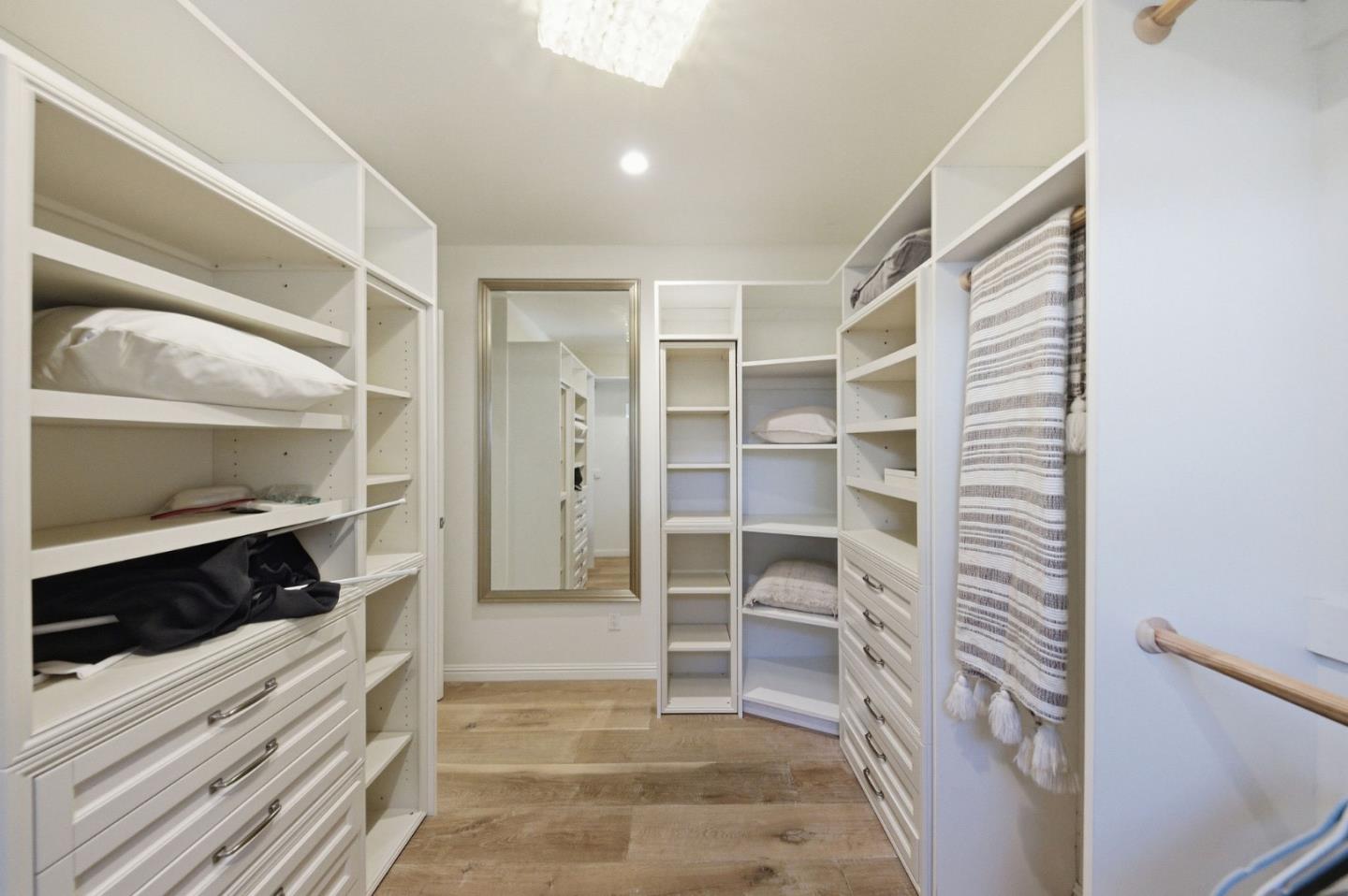 Detail Gallery Image 40 of 80 For 108 Beverly Dr, San Carlos,  CA 94070 - 3 Beds | 2 Baths