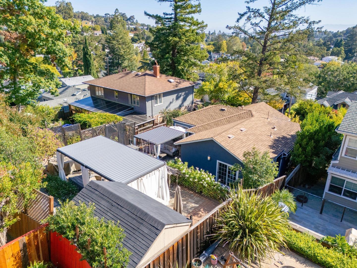 Detail Gallery Image 52 of 80 For 108 Beverly Dr, San Carlos,  CA 94070 - 3 Beds | 2 Baths