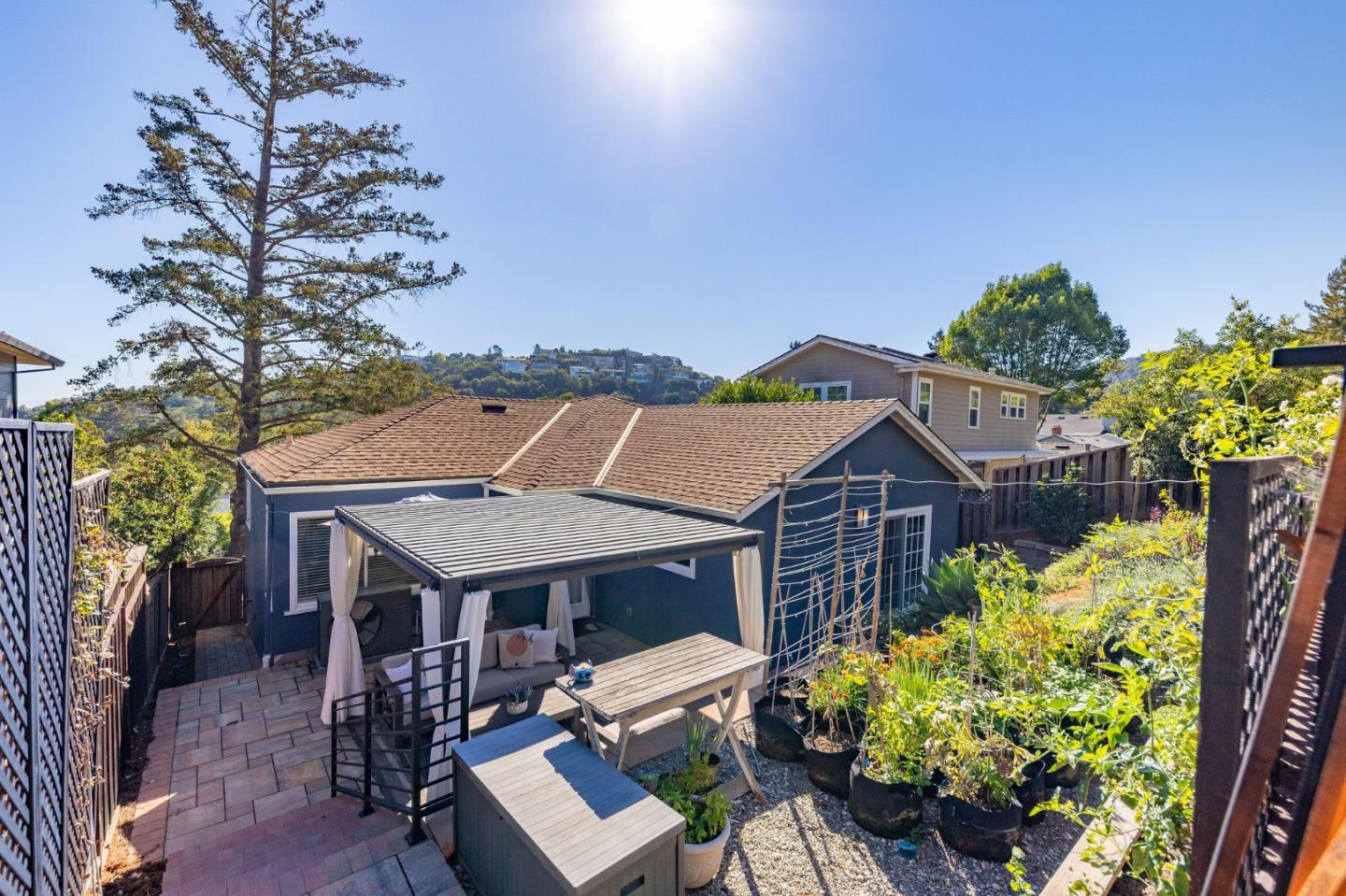 Detail Gallery Image 69 of 80 For 108 Beverly Dr, San Carlos,  CA 94070 - 3 Beds | 2 Baths