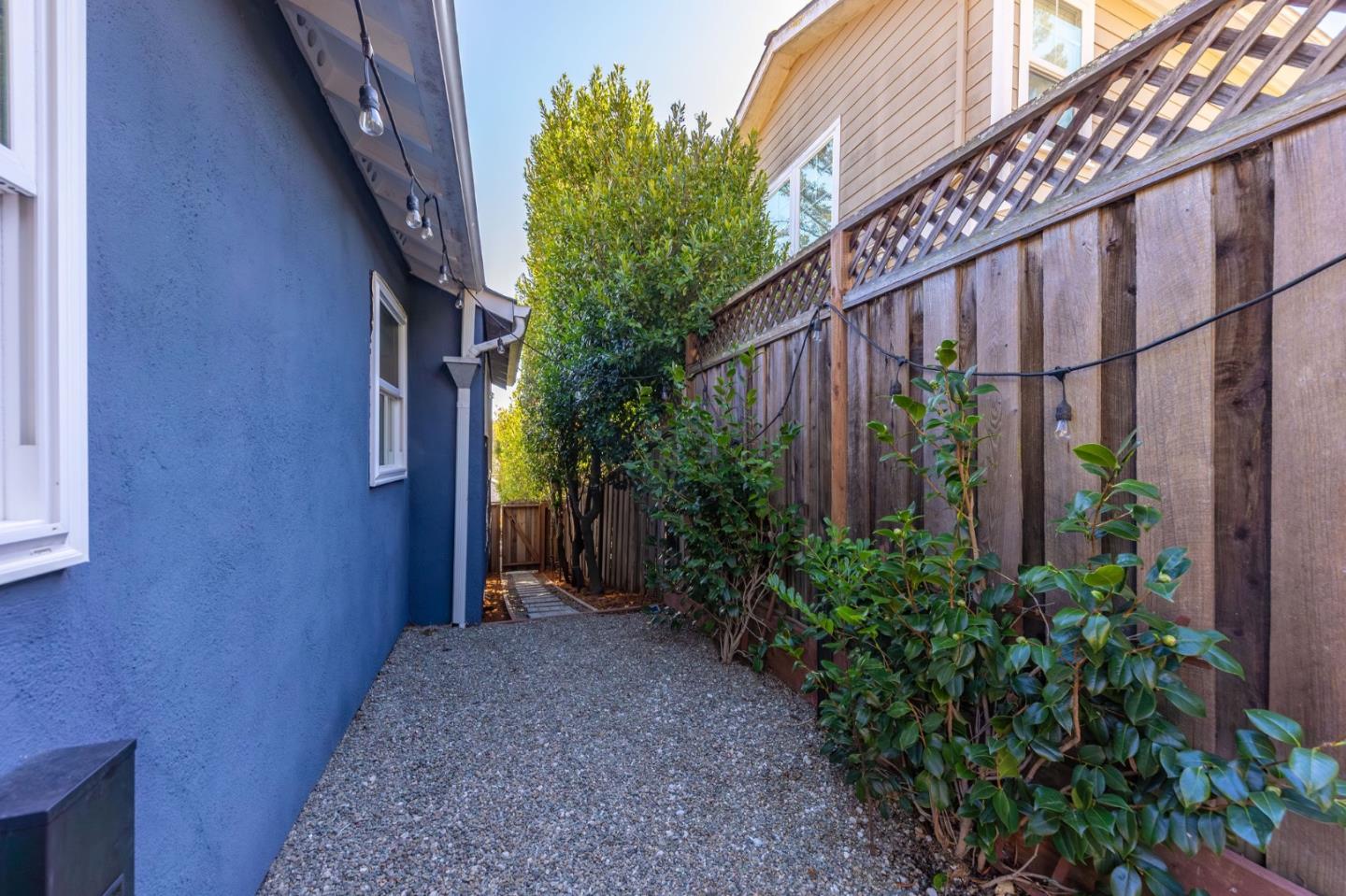 Detail Gallery Image 75 of 80 For 108 Beverly Dr, San Carlos,  CA 94070 - 3 Beds | 2 Baths