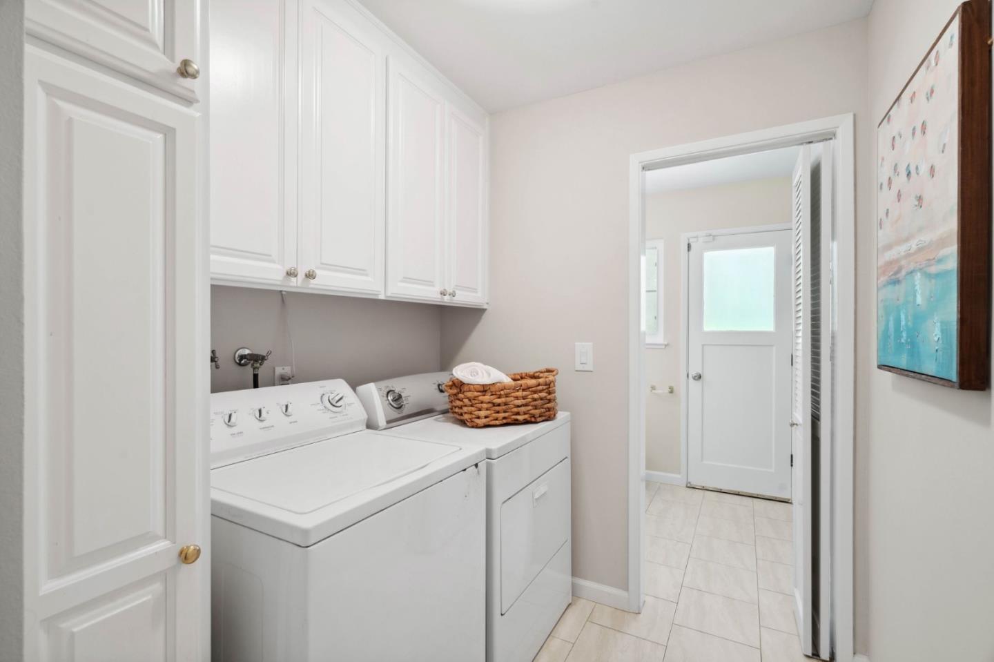 Detail Gallery Image 17 of 33 For 18561 Arbolado Way, Saratoga,  CA 95070 - 4 Beds | 3 Baths