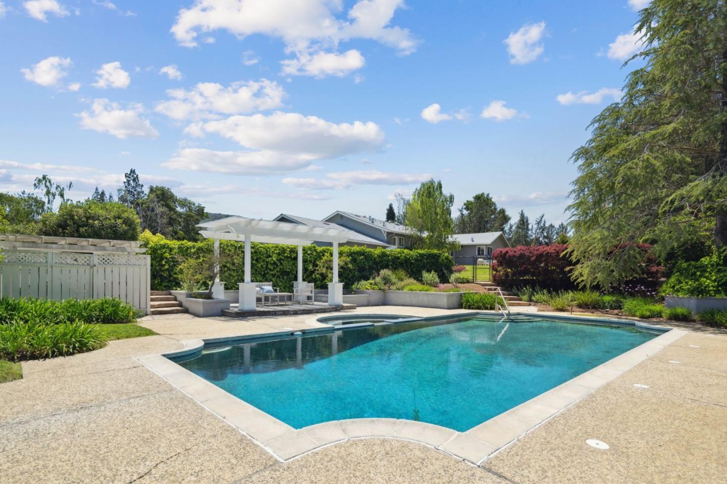 Detail Gallery Image 27 of 33 For 18561 Arbolado Way, Saratoga,  CA 95070 - 4 Beds | 3 Baths