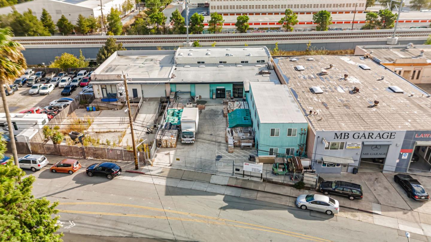 Detail Gallery Image 3 of 10 For 2163 Palm Ave, San Mateo,  CA 94403 - – Beds | – Baths