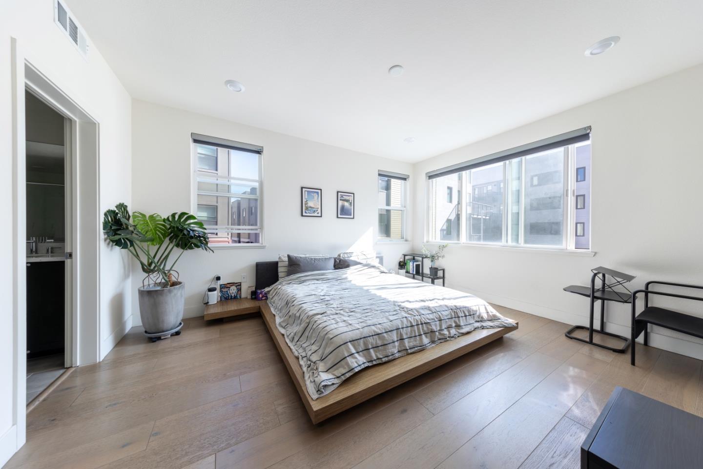 Detail Gallery Image 11 of 30 For 44808 Fremont Blvd #1000,  Fremont,  CA 94538 - 3 Beds | 3 Baths