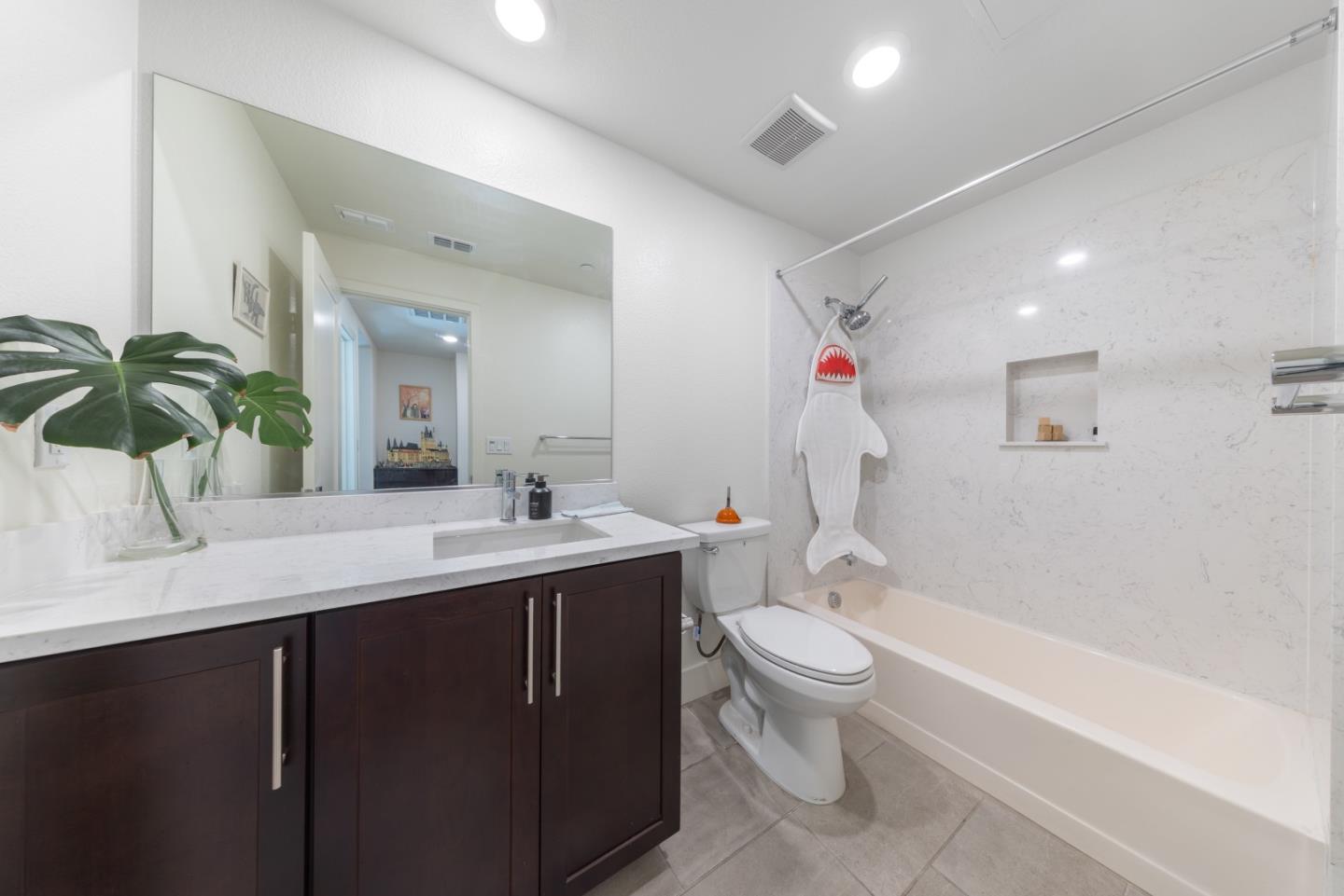 Detail Gallery Image 20 of 30 For 44808 Fremont Blvd #1000,  Fremont,  CA 94538 - 3 Beds | 3 Baths